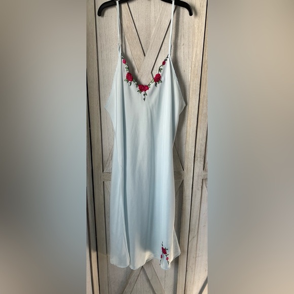 Silk blend Slip with Floral Embroidery vintage - Picture 2 of 9